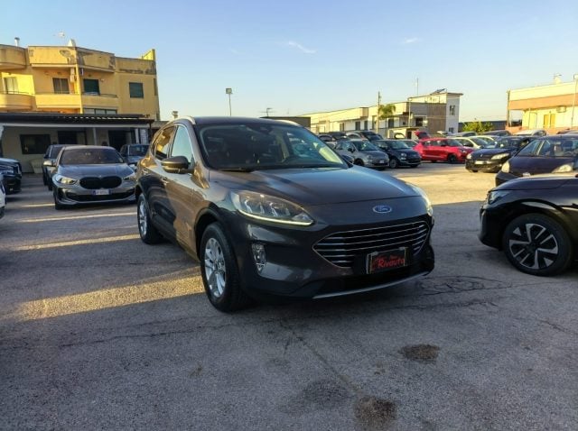Ford Kuga 1.5 EcoBoost 150 CV GPL 2WD Titanium, del 2020, 82.000 km, in vendita a Volla (NA)