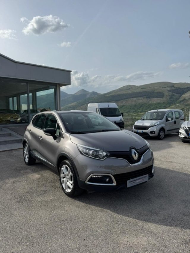 Renault Captur dCi 8V 90 CV Start&Stop Energy Intens - foto 2 di 4