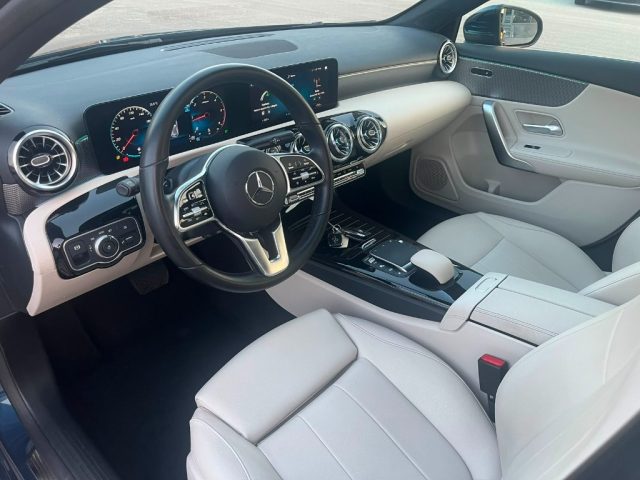 Mercedes-Benz A 180 d Automatic Sport - foto 4 di 4