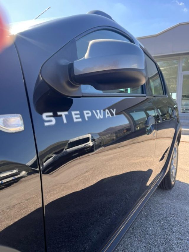 Dacia Sandero Stepway 1.5 Blue dCi 95 CV Comfort, del 2020, 104.000 km, in vendita a San Gregorio Magno (SA)