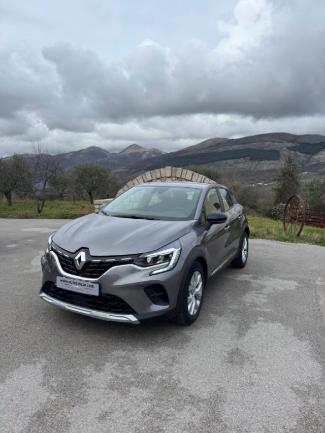 Renault Captur Blue dCi 95 CV Intens - foto 2 di 22