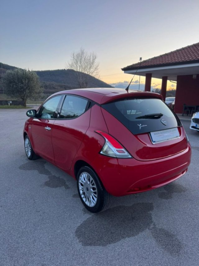 Lancia Ypsilon 1.2 69 CV 5 porte GPL Ecochic Gold, del 2016, 137.000 km, in vendita a San Gregorio Magno (SA)