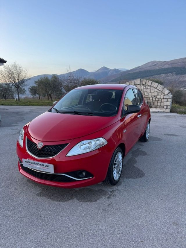 Lancia Ypsilon 1.2 69 CV 5 porte GPL Ecochic Gold - foto 4 di 4