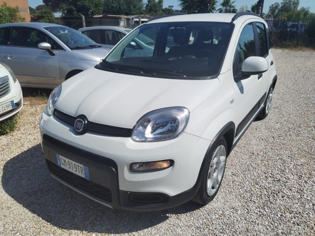 Fiat Panda 1.0 FireFly S&S Hybrid City Life - foto 2 di 4