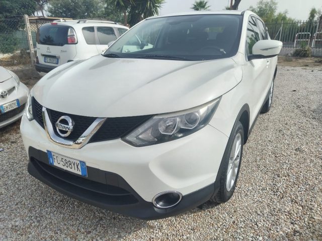 Nissan Qashqai 1.5 dCi N-Connecta - foto 2 di 4