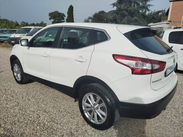 Nissan Qashqai 1.5 dCi N-Connecta - foto 4 di 4