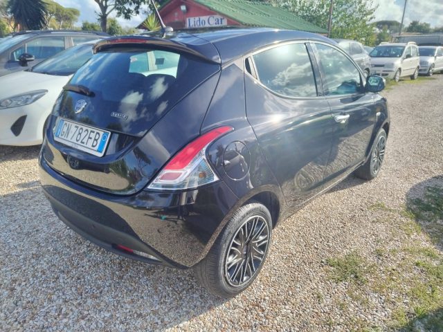 Lancia Ypsilon 1.0 FireFly 5 porte S&S Hybrid Gold - foto 4 di 4