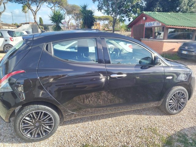 Lancia Ypsilon 1.0 FireFly 5 porte S&S Hybrid Gold usato a ROMA