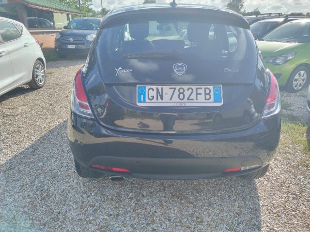 Lancia Ypsilon 1.0 FireFly 5 porte S&S Hybrid Gold, del 2023, 32.000 km, in vendita a Roma (RM)
