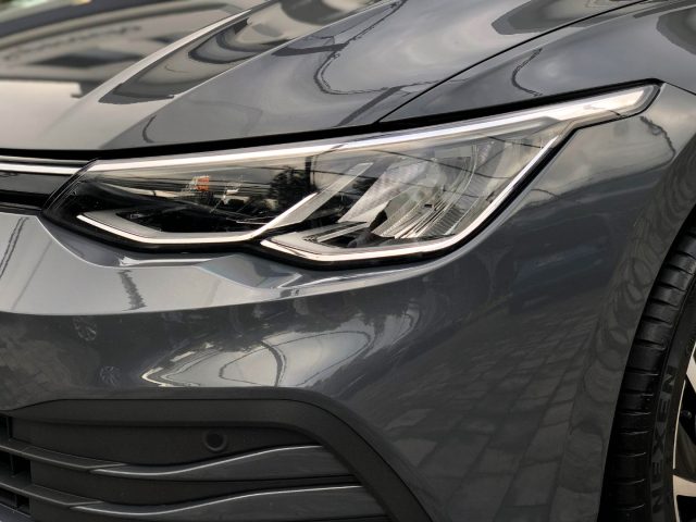 Volkswagen Golf 1.0 eTSI EVO DSG*CERCHI LEGA 17*LUCE LED AMBIENTE* - foto 3 di 4