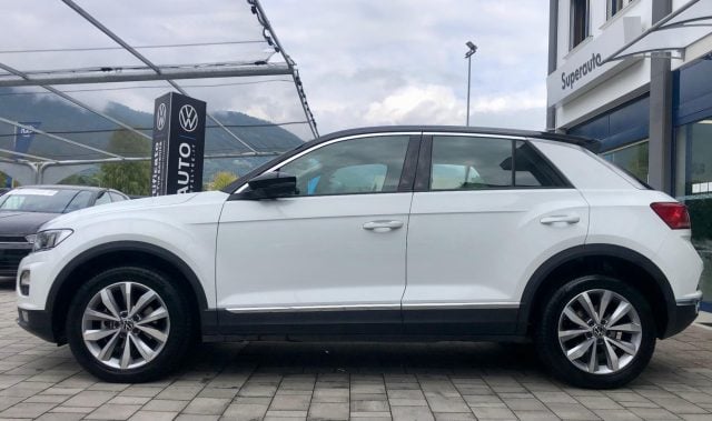 Volkswagen T-Roc 1.5 TSI / DSG / STYLE / APP CONNECT - foto 2 di 4