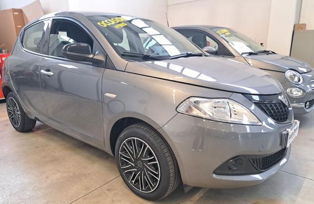 Lancia Ypsilon 1.0 FireFly 5 porte S&S Hybrid usato a PIAZZOLA SUL BRENTA
