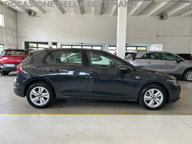 Volkswagen Golf 1.0 eTSI EVO DSG Life - foto 3 di 4