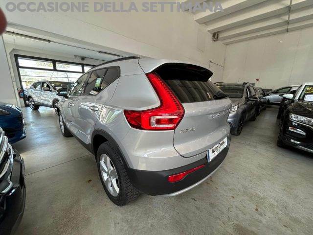 Volvo XC40 automatico - foto 4 di 4