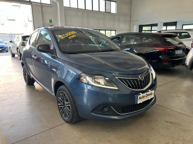 Lancia Ypsilon 1.0 FireFly 5 porte S&S Hybrid - foto 2 di 4