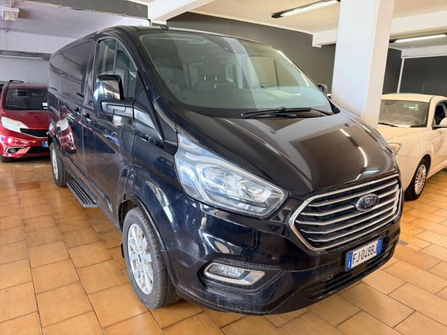 Ford Tourneo Custom 290 2.0 TDCi 170CV aut. PC Sport - foto 2 di 4