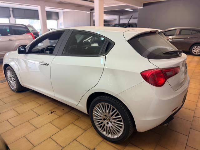 Alfa Romeo Giulietta 1.6 JTDm 120 CV - foto 3 di 4