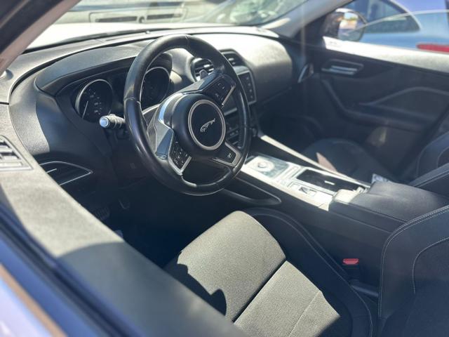 Jaguar F-Pace 2.0 D 240 CV AWD aut. Prestige - foto 4 di 4