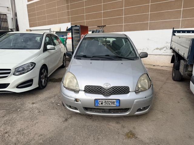Toyota Yaris 1.0i 16V cat 3 porte, del 2004, 170.000 km, in vendita a Sassari (SS)