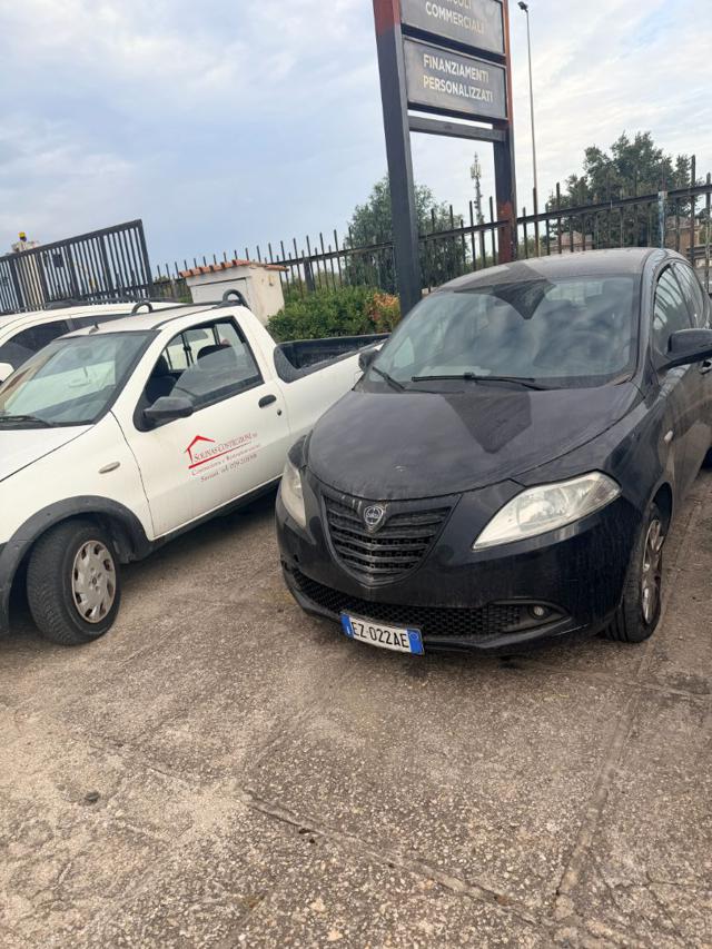 Lancia Ypsilon 1.3 MJT 16V 95 CV 5 porte S&S Elefantino - foto 2 di 3