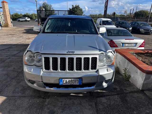 Jeep Grand Cherokee 3.0 CRD DPF Overland, del 2010, 175.000 km, in vendita a Sassari (SS)