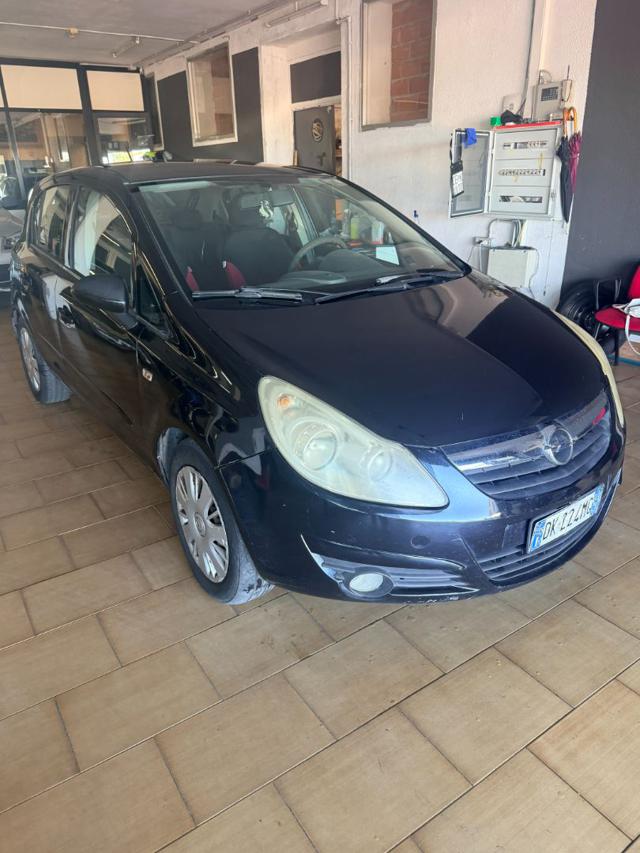 Opel Corsa 1.2 5 porte Club - foto 2 di 4