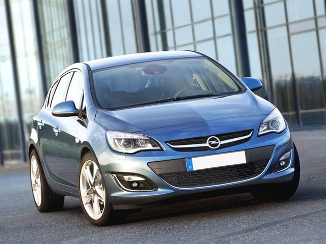 Opel Astra 1.7 CDTI 110CV 5 porte Cosmo, del 2013, 220.000 km, in vendita a Sassari (SS)