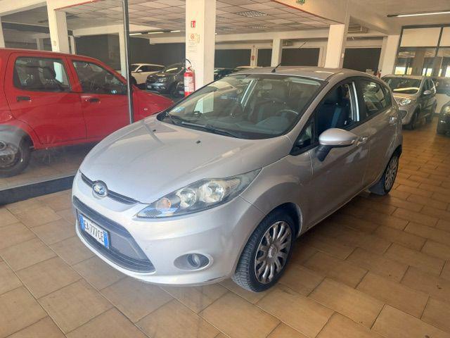 Ford Fiesta + 1.4 TDCi 68CV 5 porte - foto 3 di 4