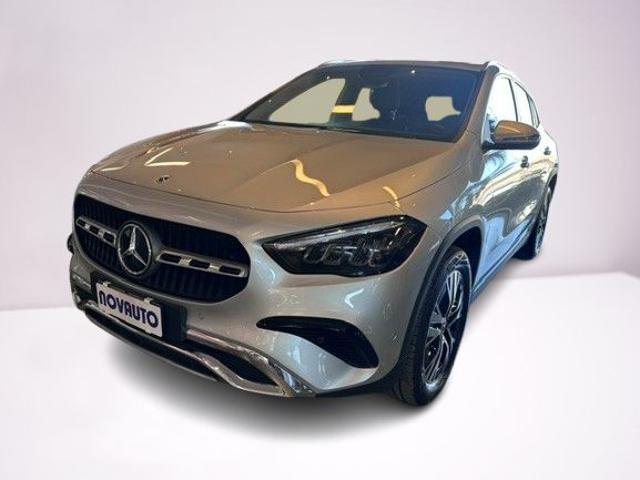 Mercedes-Benz GLA 200 d Automatic 4Matic Progressive Advanced Plus, del 2023, 12.600 km, in vendita a Cagliari (CA)