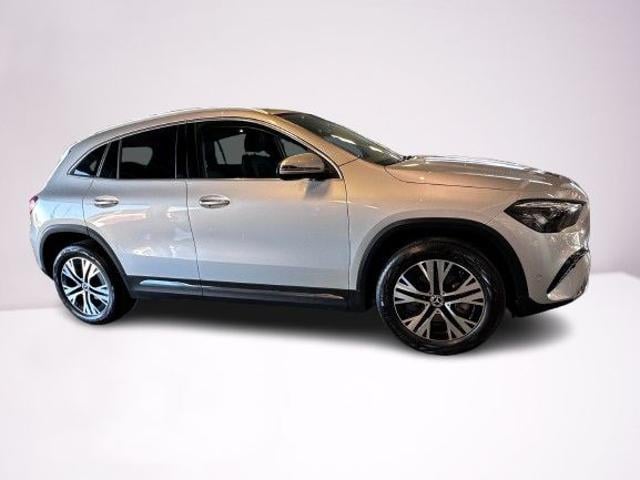 Mercedes-Benz GLA 200 d Automatic 4Matic Progressive Advanced Plus - foto 2 di 4