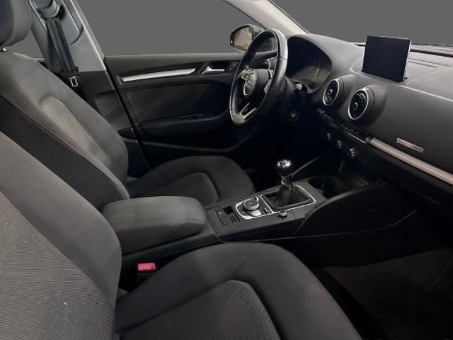 Audi A3 SPB 1.6 TDI 116 CV Business - foto 2 di 4