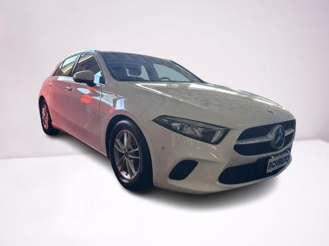 Mercedes-Benz A 180 d Automatic Business Extra, del 2019, 98.800 km, in vendita a Cagliari (CA)