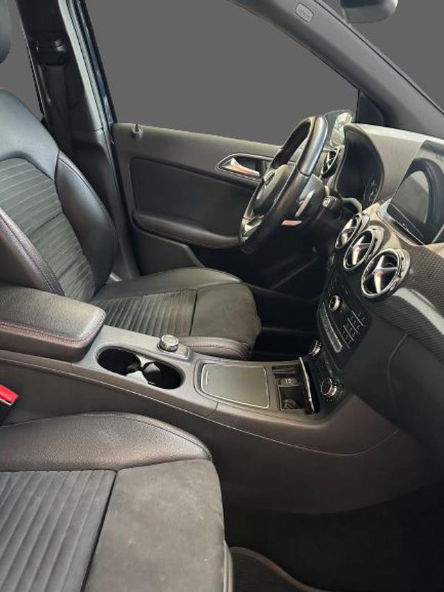 Mercedes-Benz B 180 d Automatic Premium - foto 2 di 3