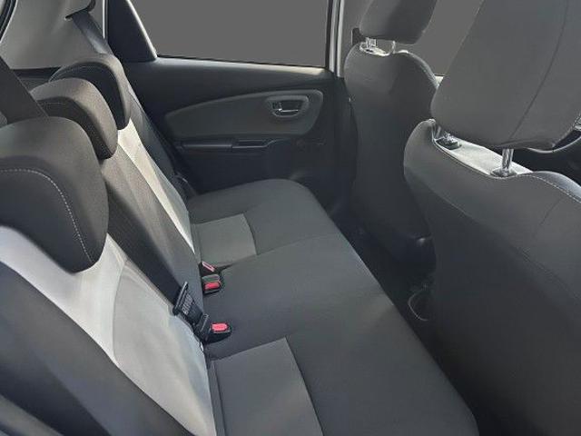 Toyota Yaris 1.5 Hybrid 5 porte Business - foto 3 di 4
