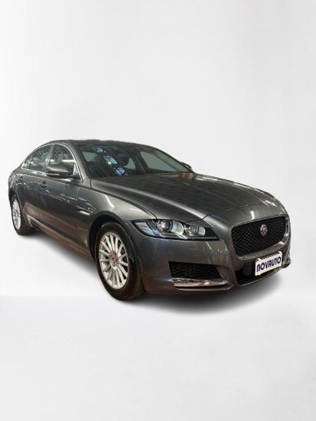 Jaguar XF 2.0 D 180 CV aut. Prestige usato a CAGLIARI