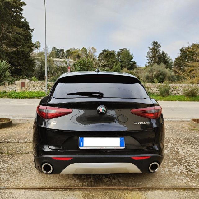 Alfa Romeo Stelvio 2.2 Turbodiesel 190 CV AT8 Q4 Sport-Tech - foto 3 di 4