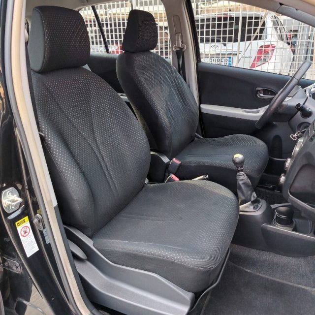 Toyota Yaris 2ª serie 1.3 5P Sol - foto 4 di 4