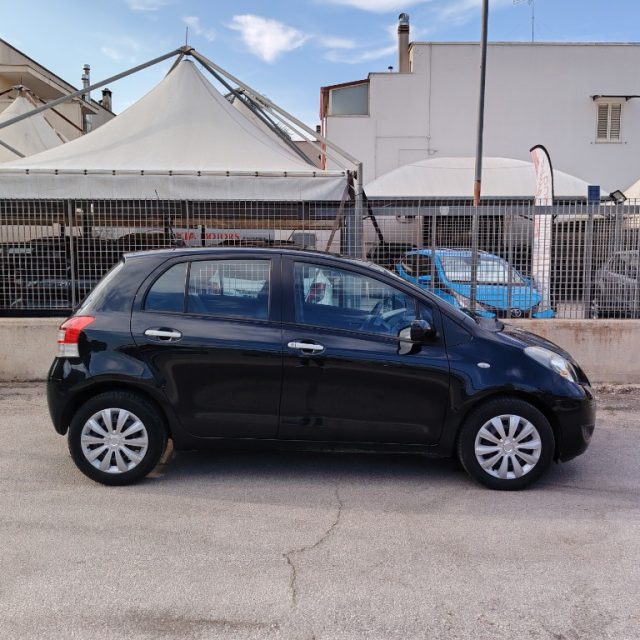 Toyota Yaris 2ª serie 1.3 5P Sol - foto 2 di 4