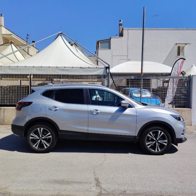 Nissan Qashqai 1.5 dCi 115 CV N-Connecta - foto 2 di 4
