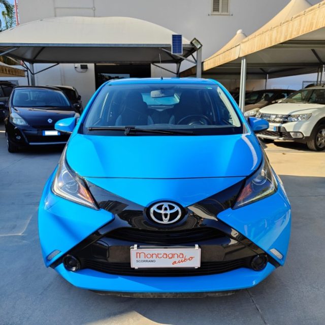 Toyota Aygo 1.0 VVT-i 69 CV 5 porte x-cool usato a SCORRANO