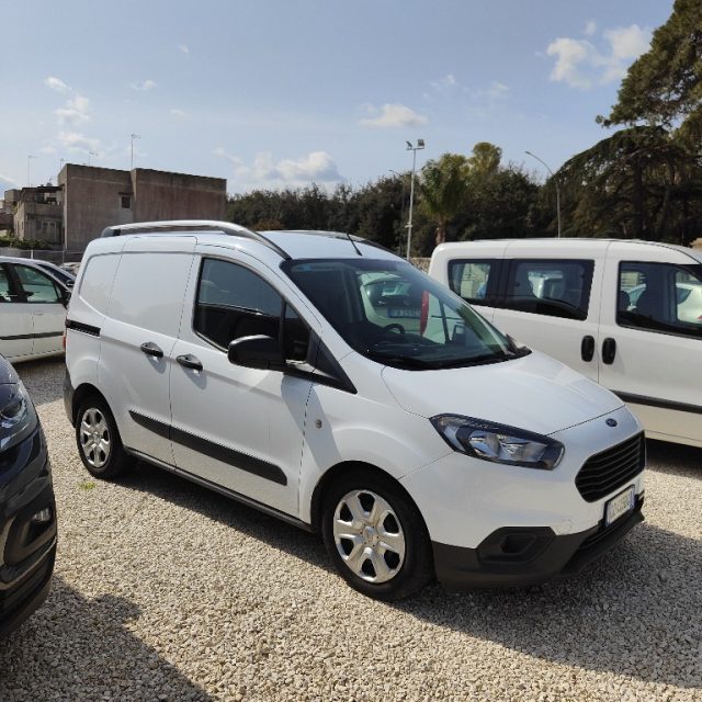 Ford Transit Courier 1.5 TDCi Van Trend - foto 2 di 4