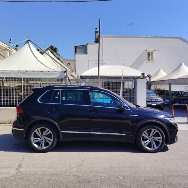 Volkswagen Tiguan R-Line 2.0 TDI 150 CV SCR DSG - foto 2 di 4