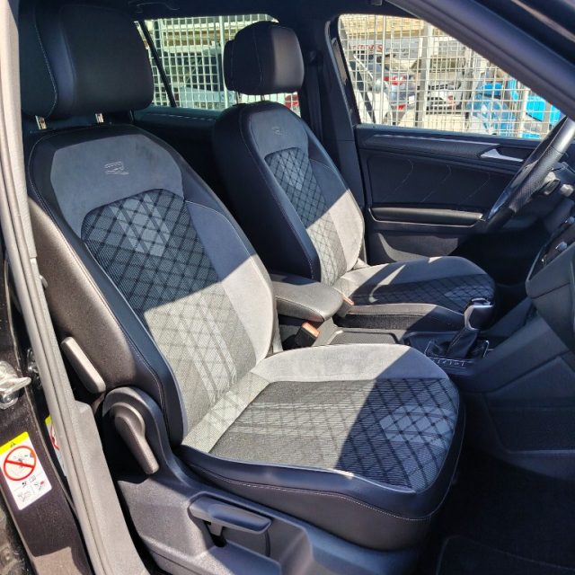 Volkswagen Tiguan R-Line 2.0 TDI 150 CV SCR DSG - foto 4 di 4