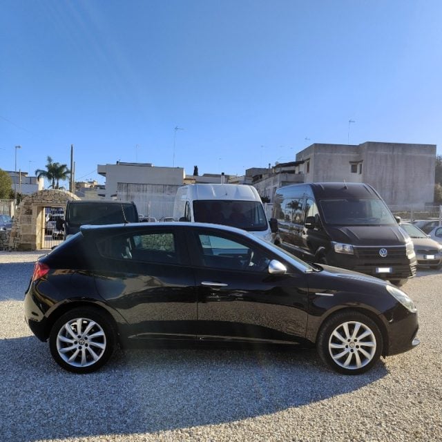 Alfa Romeo Giulietta 1.6 JTDm 120 CV Super - foto 2 di 4