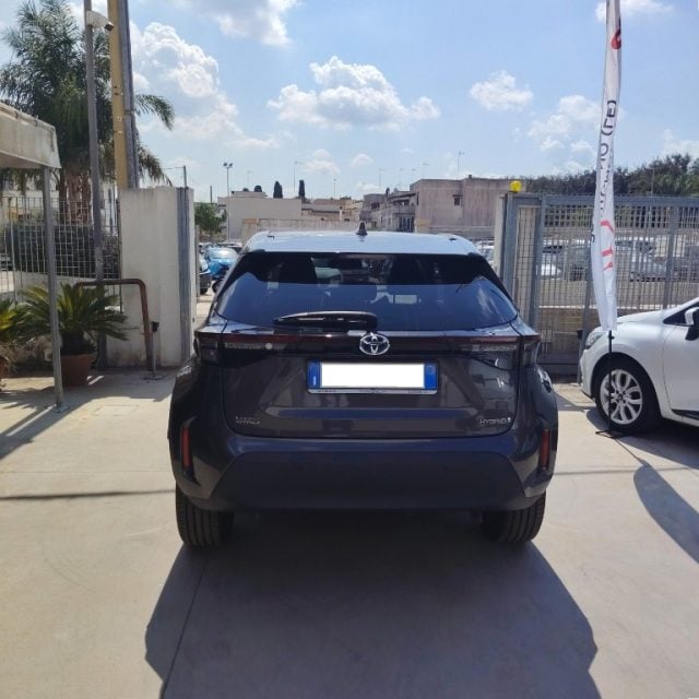 Toyota Yaris Cross 1.5 Hybrid E-CVT Lounge - foto 3 di 4