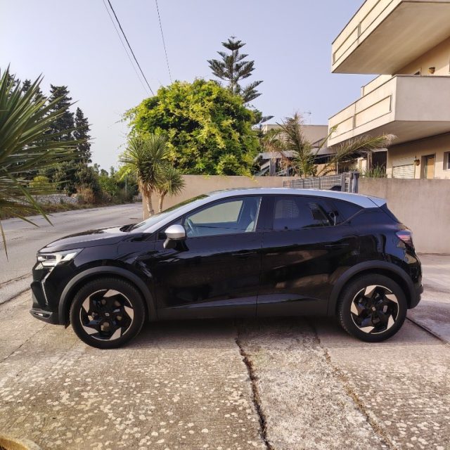 Renault Captur TCe 90 CV Techno - foto 2 di 4