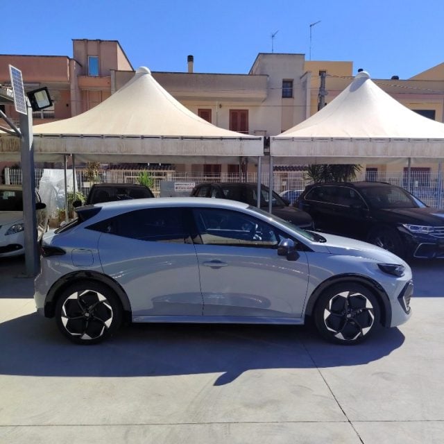 Renault Clio Full Hybrid E-Tech 160 CV Techno - foto 2 di 4