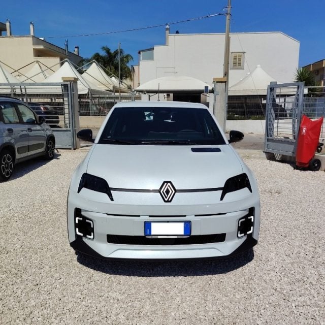 Renault R 5 E-Tech Electric 120 CV Urban Range Evolution, del 2026, 1.500 km, in vendita a Scorrano (LE)