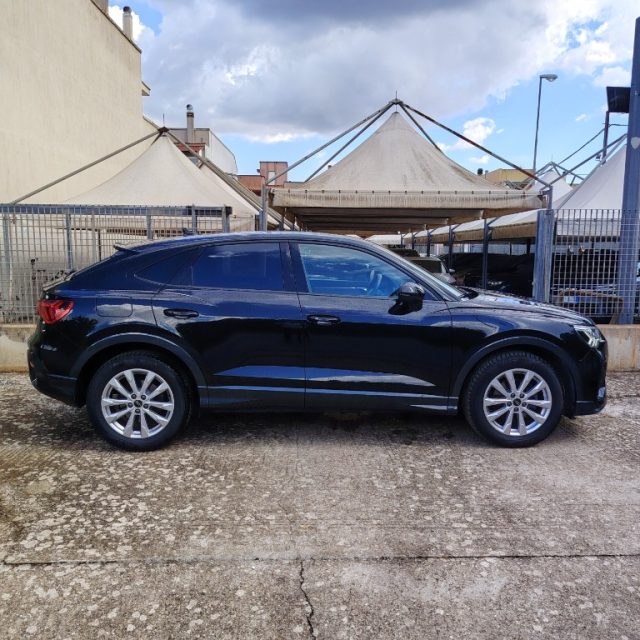 Audi Q3 SPB 35 TDI S tronic Business Plus - foto 2 di 4