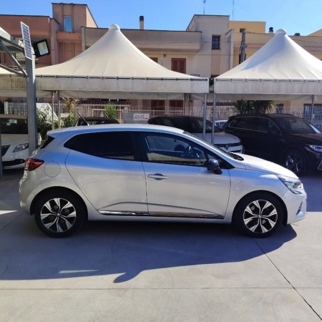 Renault Clio Blue dCi 100 CV Evolution - foto 2 di 4